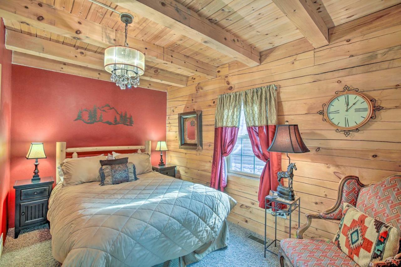 Resort Cabin With Fire Pit Golf, Hike And Play! Rothbury Exterior foto